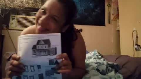 the Mini mami online show from 03-08-25, 10:54