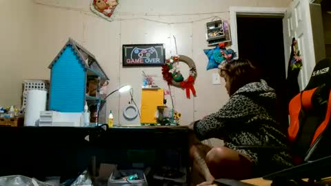 the Mini mami online show from 09-28-25, 06:19