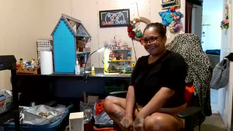 the Mini mami online show from 09-29-25, 02:11