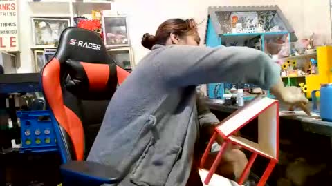 the Mini mami online show from 11-17-25, 10:54