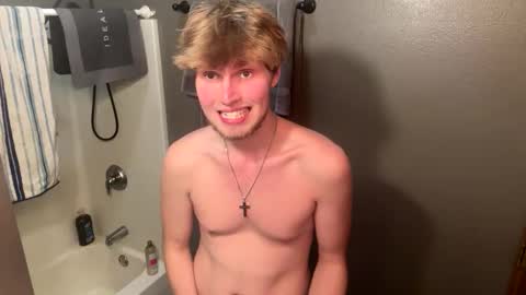 Snapshot of bigskinnyboyshh chatting on 11-11-25, 12:10 bigskinnyboyshh online show from 11-11-25, 12:10