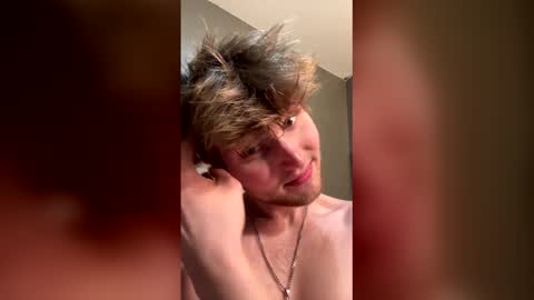 Snapshot of bigskinnyboyshh chatting on 03-04-26, 12:49 bigskinnyboyshh online show from 03-04-26, 12:49