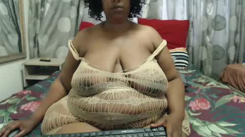 Snapshot of bigsuperbutt chatting on 02-22-25, 08:29 bigsuperbutt online show from 02-22-25, 08:29