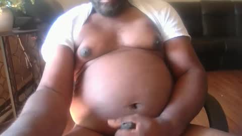 Snapshot of bigtee3000 chatting on 10-16-25, 05:03 bigtee3000 online show from 10-16-25, 05:03