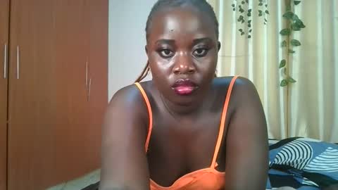 Snapshot of bigtits_baddie chatting on 12-02-25, 01:55 bigtits_baddie online show from 12-02-25, 01:55