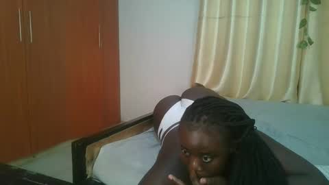 Snapshot of bigtits_baddie chatting on 12-16-25, 01:54 bigtits_baddie online show from 12-16-25, 01:54