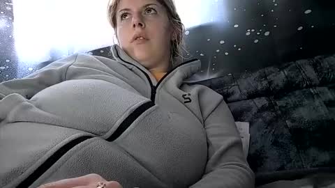 bigtitslala online show from 10-27-25, 10:41