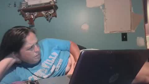 Snapshot of bigtomcat45 chatting on 09-11-25, 01:39 bigtomcat45 online show from 09-11-25, 01:39