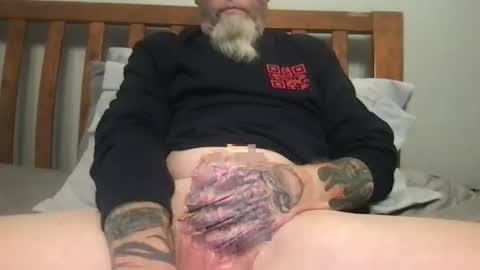 Bigwhitedickdaddy and BabyCakes online show from 01-06-25, 05:19