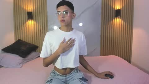 Snapshot of billy_jamees chatting on 11-20-25, 11:54 Sam online show from 11-20-25, 11:54