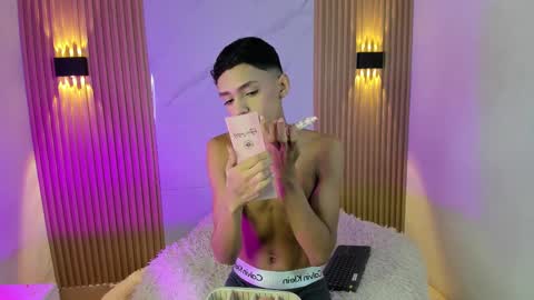 Snapshot of billy_jamees chatting on 12-20-25, 12:12 Sam online show from 12-20-25, 12:12