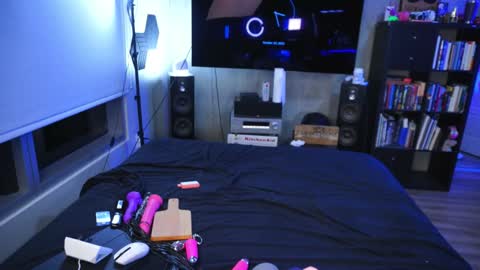 Snapshot of bimbokitten666 chatting on 10-20-25, 10:27 Danny online show from 10-20-25, 10:27