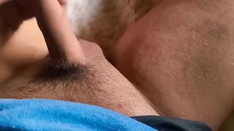 Snapshot of bisasam02 chatting on 12-05-25, 11:41 pocolococo online show from 12-05-25, 11:41