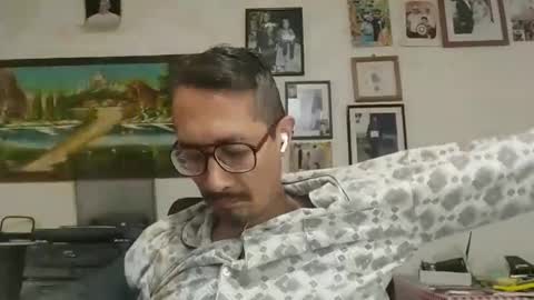 Manu O online show from 10-14-25, 02:18