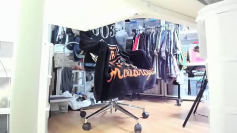 Snapshot of bisexualjay chatting on 09-29-25, 07:19 bisexualjay online show from 09-29-25, 07:19