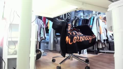 Snapshot of bisexualjay chatting on 10-03-25, 02:58 bisexualjay online show from 10-03-25, 02:58