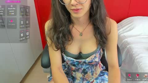 Snapshot of bittersweet_queen chatting on 01-28-25, 02:53 Sunny    online show from 01-28-25, 02:53