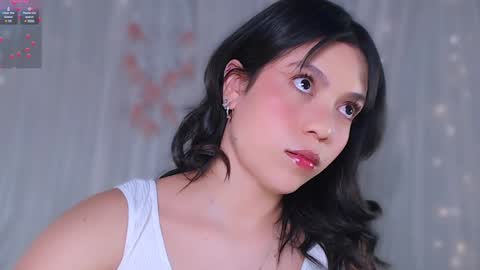 Snapshot of black_dar_ chatting on 12-29-24, 07:28 Sara online show from 12-29-24, 07:28