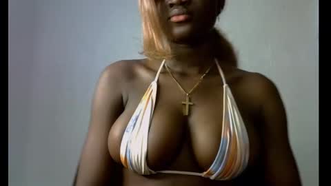 Esthy online show from 10-16-25, 08:37