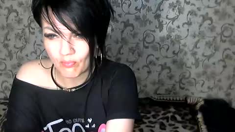 black_hot_01 online show from 09-25-25, 01:09