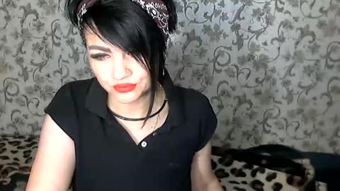 black_hot_01 online show from 10-01-25, 04:29