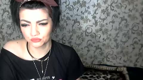 black_hot_01 online show from 11-13-25, 05:17