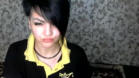 black_hot_01 online show from 11-16-25, 04:29