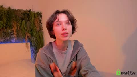 Jenny online show from 01-25-25, 04:35