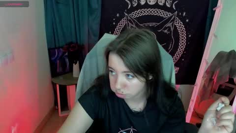  Black Kittie    Wednesday - 1300 - 1900 GMT help me get 100 thumbs up online show from 09-11-25, 12:27