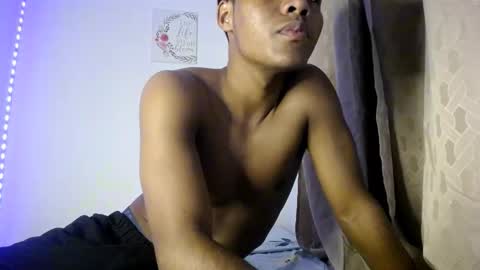 Snapshot of black_men9 chatting on 12-15-25, 03:44 black_men9 online show from 12-15-25, 03:44