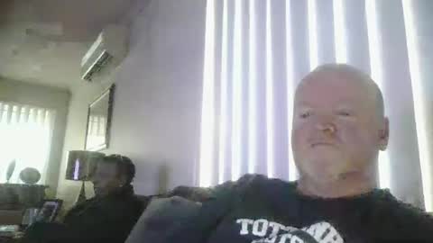 Snapshot of black_n_white4 chatting on 03-04-25, 08:24 black_n_white4 online show from 03-04-25, 08:24