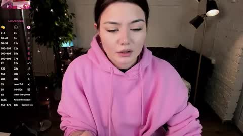 Snapshot of black_pant3r chatting on 01-08-26, 02:47 Mon Mon online show from 01-08-26, 02:47