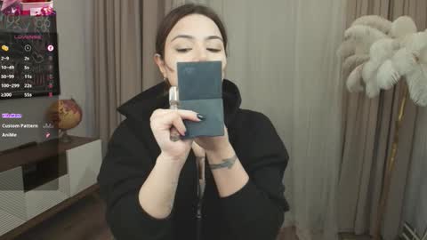 Snapshot of black_pant3r chatting on 01-09-26, 02:47 Mon Mon online show from 01-09-26, 02:47