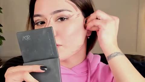 Snapshot of black_pant3r chatting on 01-16-26, 02:48 Mon Mon online show from 01-16-26, 02:48