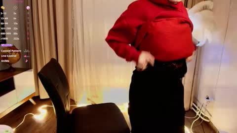 Snapshot of black_pant3r chatting on 01-17-26, 02:38 Mon Mon online show from 01-17-26, 02:38