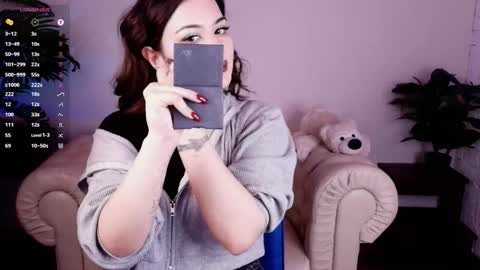 Snapshot of black_pant3r chatting on 02-25-26, 02:43 Mon Mon online show from 02-25-26, 02:43