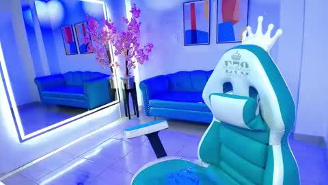 Rousse  online show from 10-19-25, 04:02