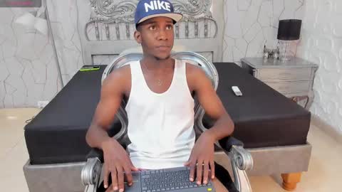 Snapshot of blackbiecock chatting on 02-25-25, 03:31 blackbiecock online show from 02-25-25, 03:31