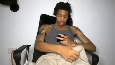 Snapshot of blackbulltitus chatting on 06-17-26, 12:57 BlackBullTitus online show from 06-17-26, 12:57