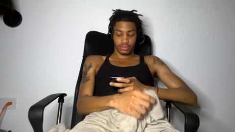 Snapshot of blackbulltitus chatting on 06-28-26, 02:50 BlackBullTitus online show from 06-28-26, 02:50