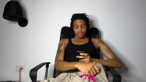 Snapshot of blackbulltitus chatting on 07-09-26, 02:15 BlackBullTitus online show from 07-09-26, 02:15