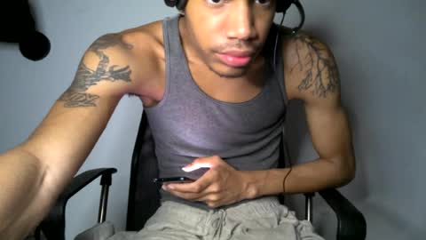 Snapshot of blackbulltitus chatting on 07-10-26, 04:06 BlackBullTitus online show from 07-10-26, 04:06