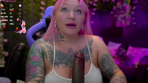 Snapshot of blackedbarbie chatting on 09-23-25, 03:48 Alice online show from 09-23-25, 03:48