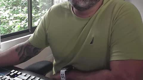 Snapshot of blackfirebird chatting on 12-17-25, 06:47 blackfirebird online show from 12-17-25, 06:47