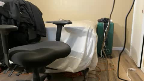 Snapshot of blackjag107 chatting on 11-13-25, 05:28 blackjag107 online show from 11-13-25, 05:28