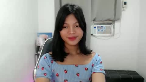 Snapshot of blackmanika chatting on 10-13-25, 01:44 blackmanika online show from 10-13-25, 01:44