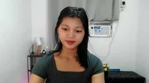 Snapshot of blackmanika chatting on 10-22-25, 04:40 blackmanika online show from 10-22-25, 04:40
