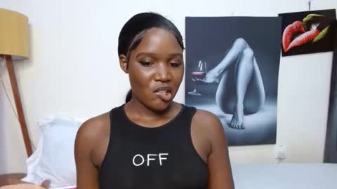 Smiley sylivia online show from 12-16-25, 07:24