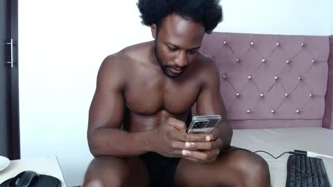 Twtter 1MikeBeckford            Onlyfns beckfordmike online show from 09-11-25, 12:38