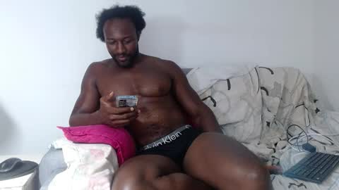 Twtter 1MikeBeckford            Onlyfns beckfordmike online show from 02-07-26, 05:11